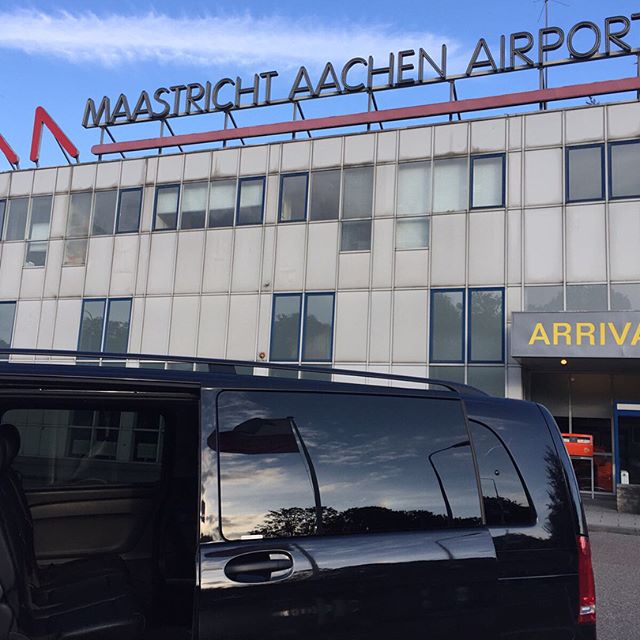 Airport taxi amsterdam